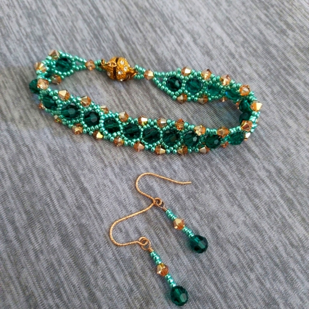 Beautiful hand-made set with Swarovski Crystals